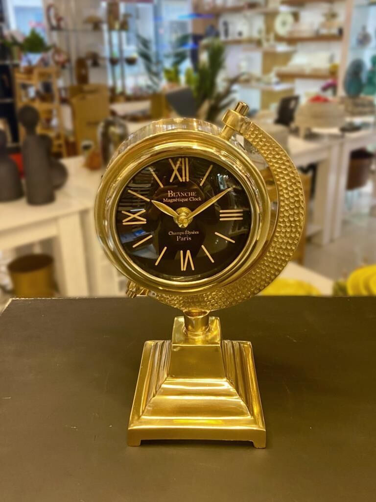 ALTIN ESKİTME AYAKLI MASA SAATİ 33CM