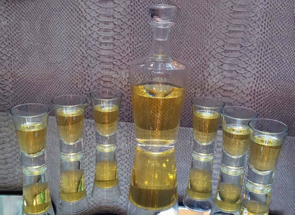 PAŞABAHÇE DENİZLİ CAM EL YAPIMI 7 PARÇA ŞİŞELİ SHOT SETİ