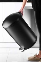 BOMBE KAPAKLI ÇÖP KOVASI 30 LİTRE MAT SİYAH