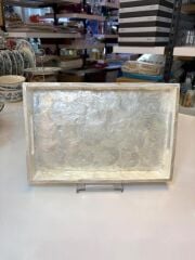 KREM SEDEFLİ DİKDÖRTGEN TEPSİ 30X20CM