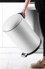 BOMBE KAPAKLI ÇÖP KOVASI 40LT MAT BEYAZ