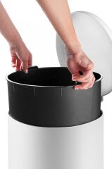 BOMBE KAPAKLI ÇÖP KOVASI 40LT MAT BEYAZ