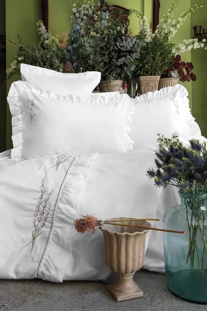LAVANDA NAKIŞLI 300TC SATEN ÇİFT KİŞİLİK NEVRESİM TAKIMI