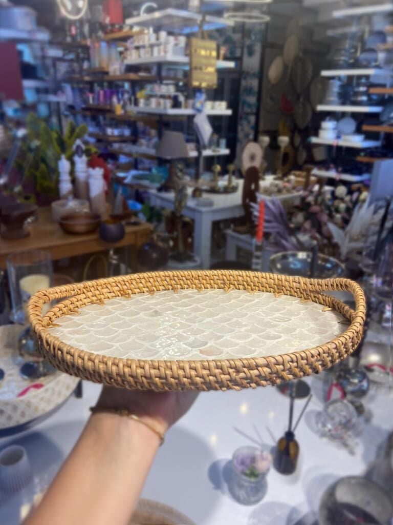 KREM SEDEFLİ OVAL RATTAN TEPSİ 33X24CM