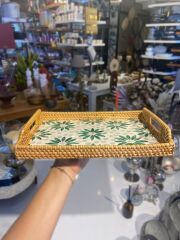 YEŞİL ÇİÇEK DİKDÖRTGEN SEDEFLİ RATTAN TEPSİ 32X24CM