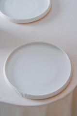 BIANCO LINEA TEKLİ SERVİS TABAK 26CM