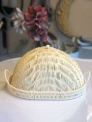 SENTETİK HASIR KREM OVAL KAPAKLI TEPSİ/SUNUMLUK 40X30X23CM