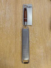 AHŞAP SAPLI PEYNİR RENDE 38CM