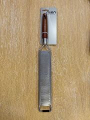 AHŞAP SAPLI PEYNİR RENDE 38CM