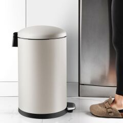 BOMBE KAPAKLI ÇÖP KOVASI 30 LİTRE MAT BEJ