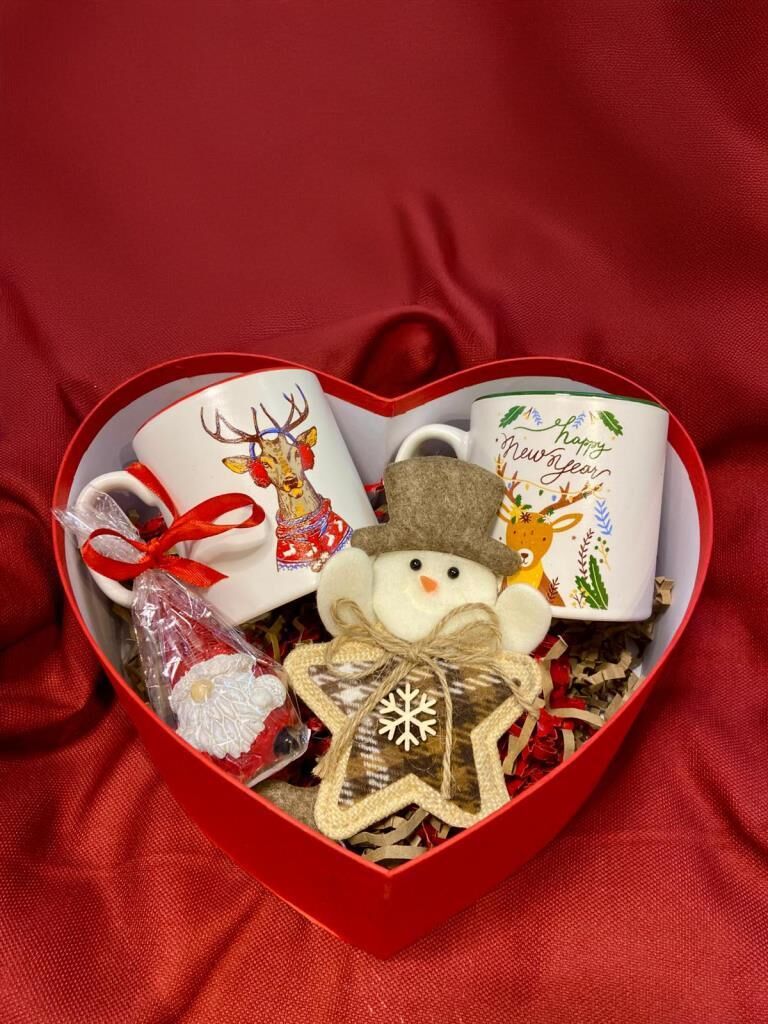 YILBAŞI HEDİYE PAKETİ KUTULU 5 PARÇA