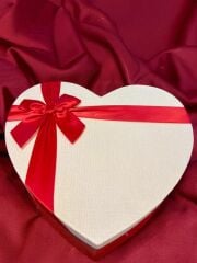 YILBAŞI HEDİYE PAKETİ KUTULU 8 PARÇA