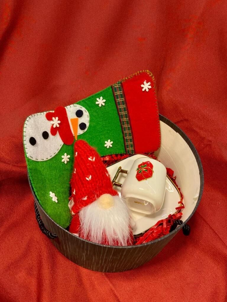 YILBAŞI HEDİYE PAKETİ KUTULU 4 PARÇA