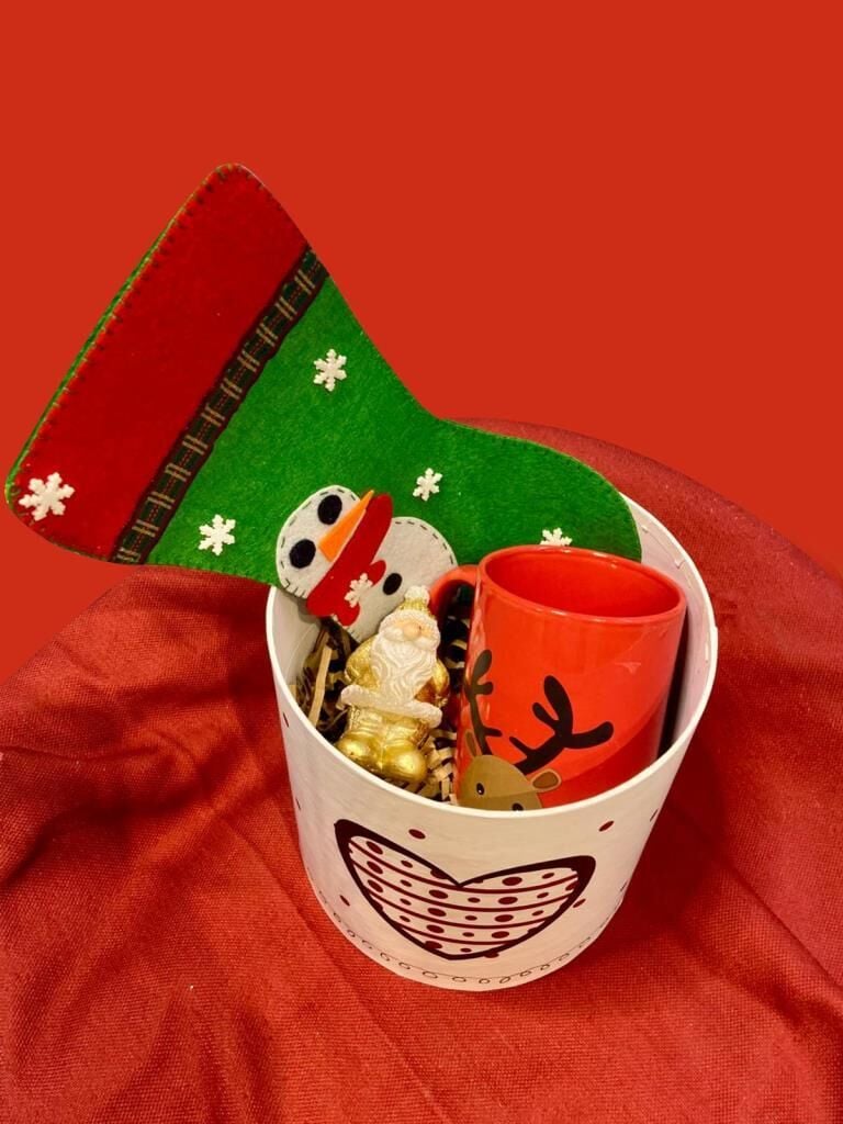 YILBAŞI HEDİYE PAKETİ KUTULU 4 PARÇA