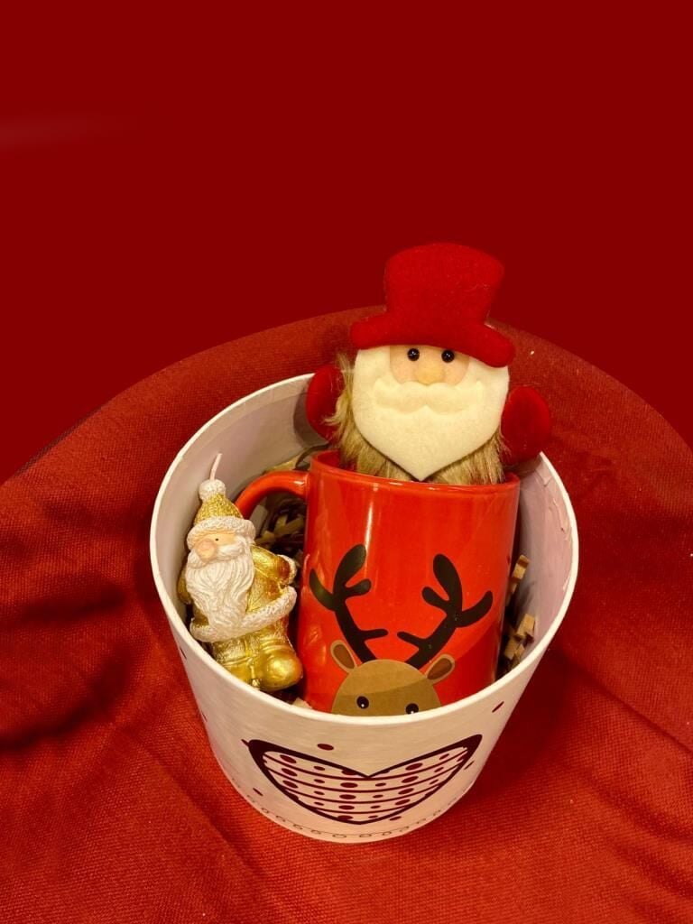 YILBAŞI HEDİYE PAKETİ KUTULU 4 PARÇA