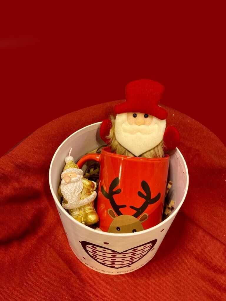 YILBAŞI HEDİYE PAKETİ KUTULU 4 PARÇA